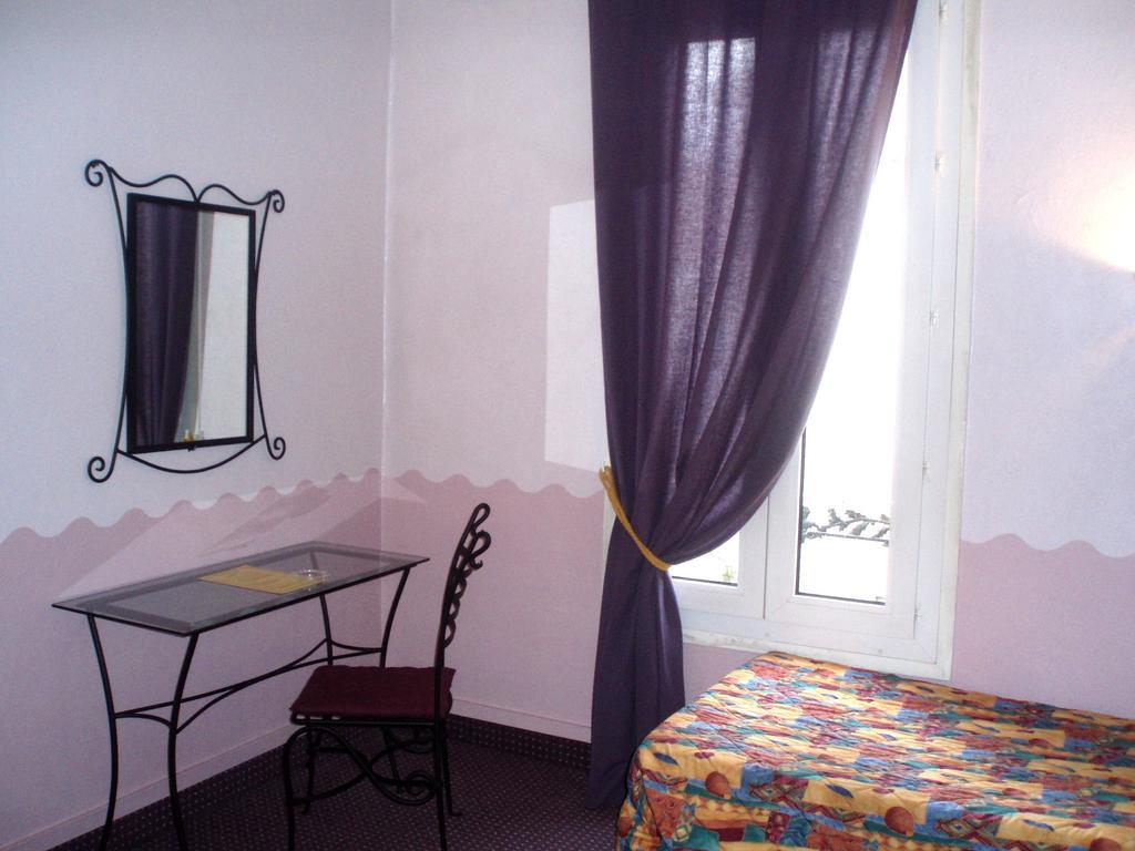 Mon Reve Hotel Parijs Kamer foto